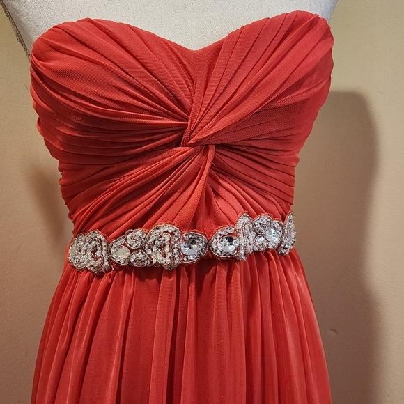 City Sudio Elegant Strapless Salmon Gown with Silver Accents Evening Size 3 - Picture 6 of 15
